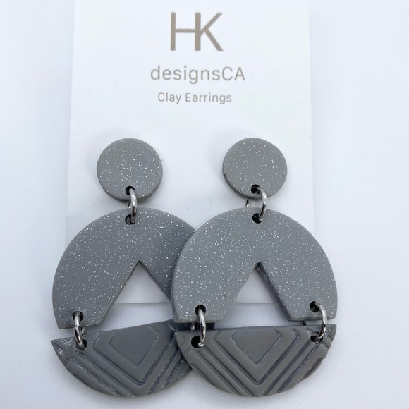 🆕Handmade Clay Earrings - Picture 6 of 7